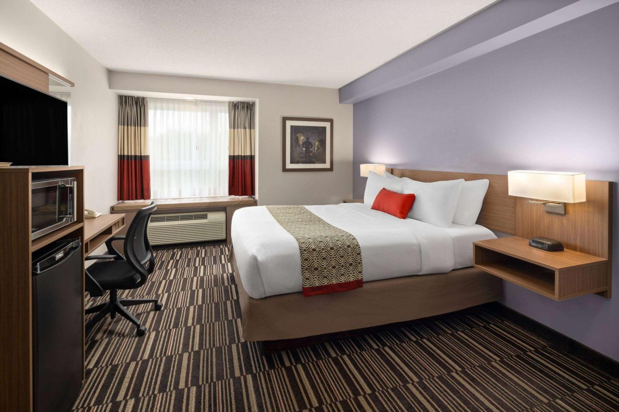 Microtel Inn & Suites By Wyndham Kirkland Lake Kültér fotó