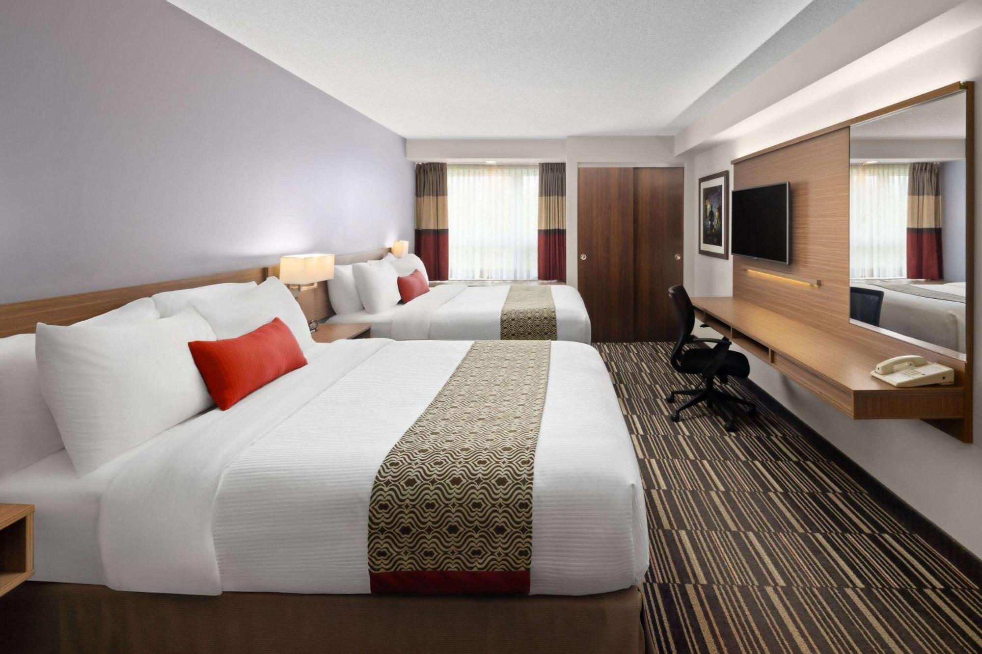 Microtel Inn & Suites By Wyndham Kirkland Lake Kültér fotó
