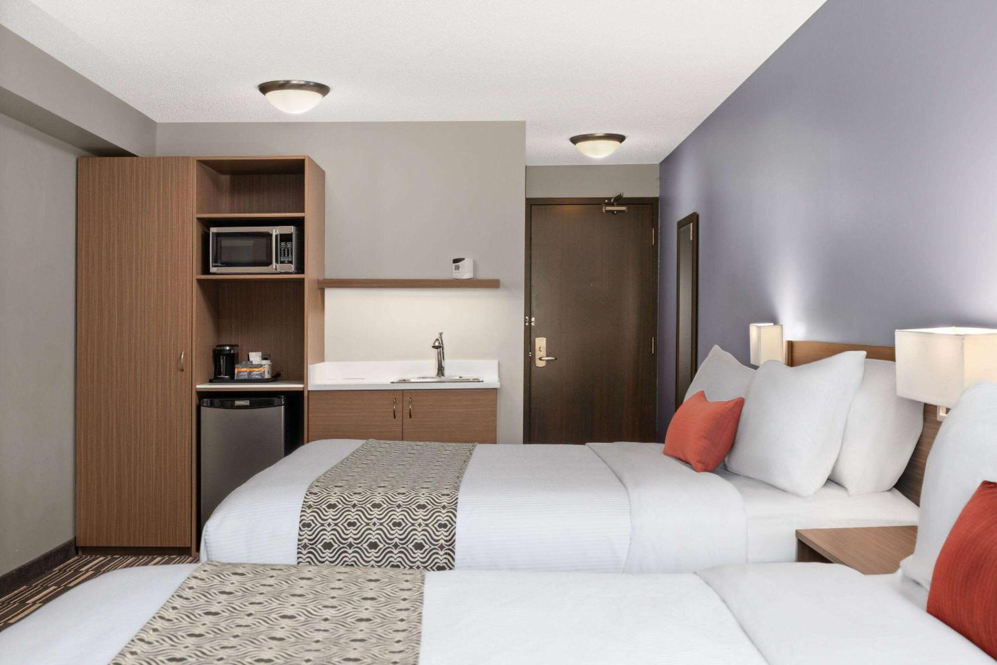 Microtel Inn & Suites By Wyndham Kirkland Lake Kültér fotó