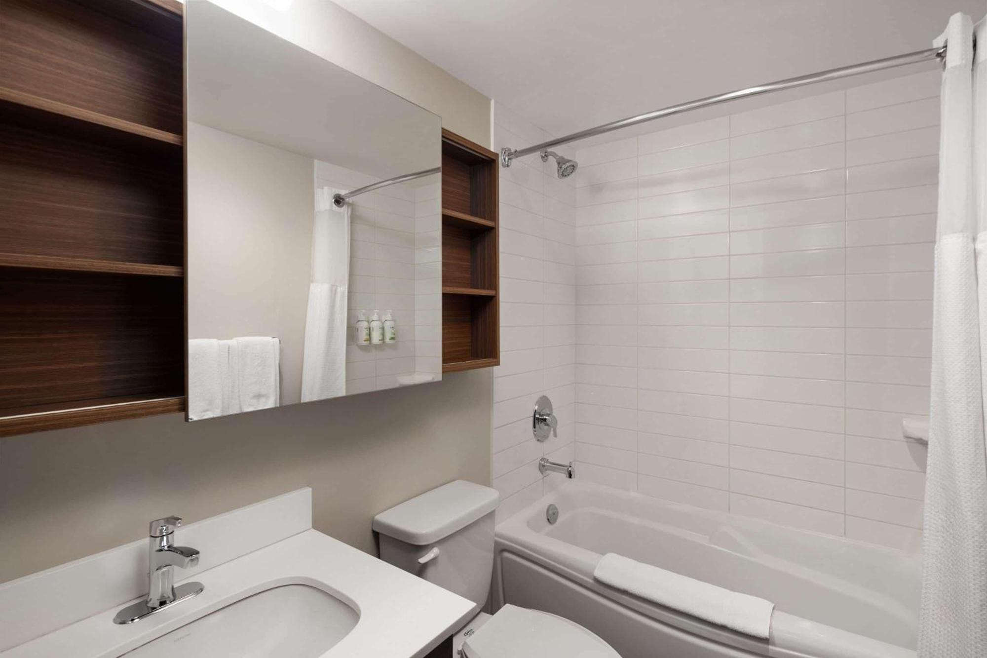 Microtel Inn & Suites By Wyndham Kirkland Lake Kültér fotó
