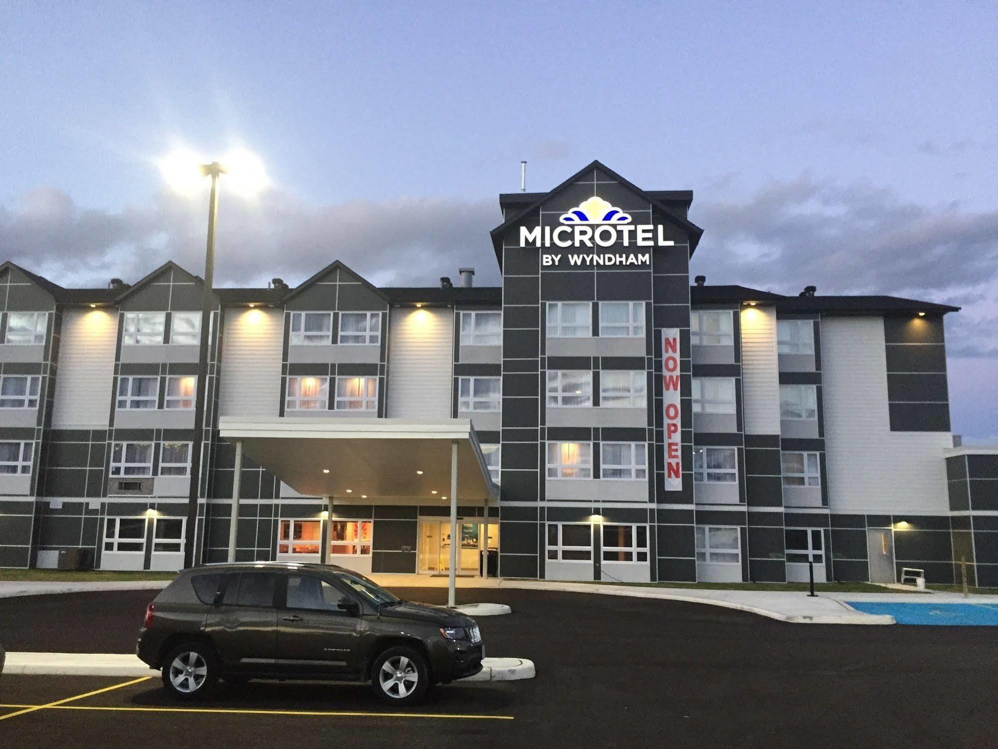 Microtel Inn & Suites By Wyndham Kirkland Lake Kültér fotó