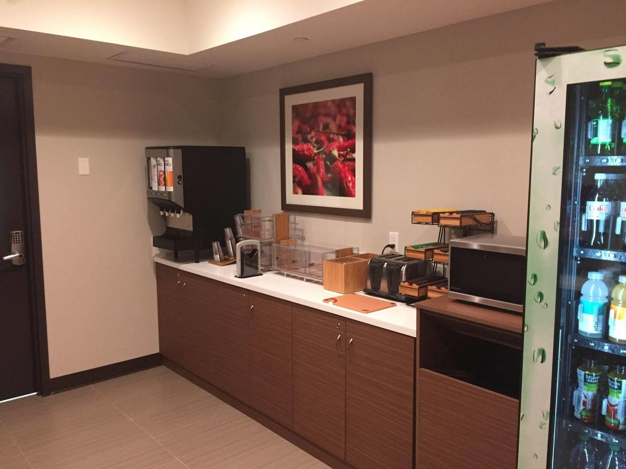 Microtel Inn & Suites By Wyndham Kirkland Lake Kültér fotó